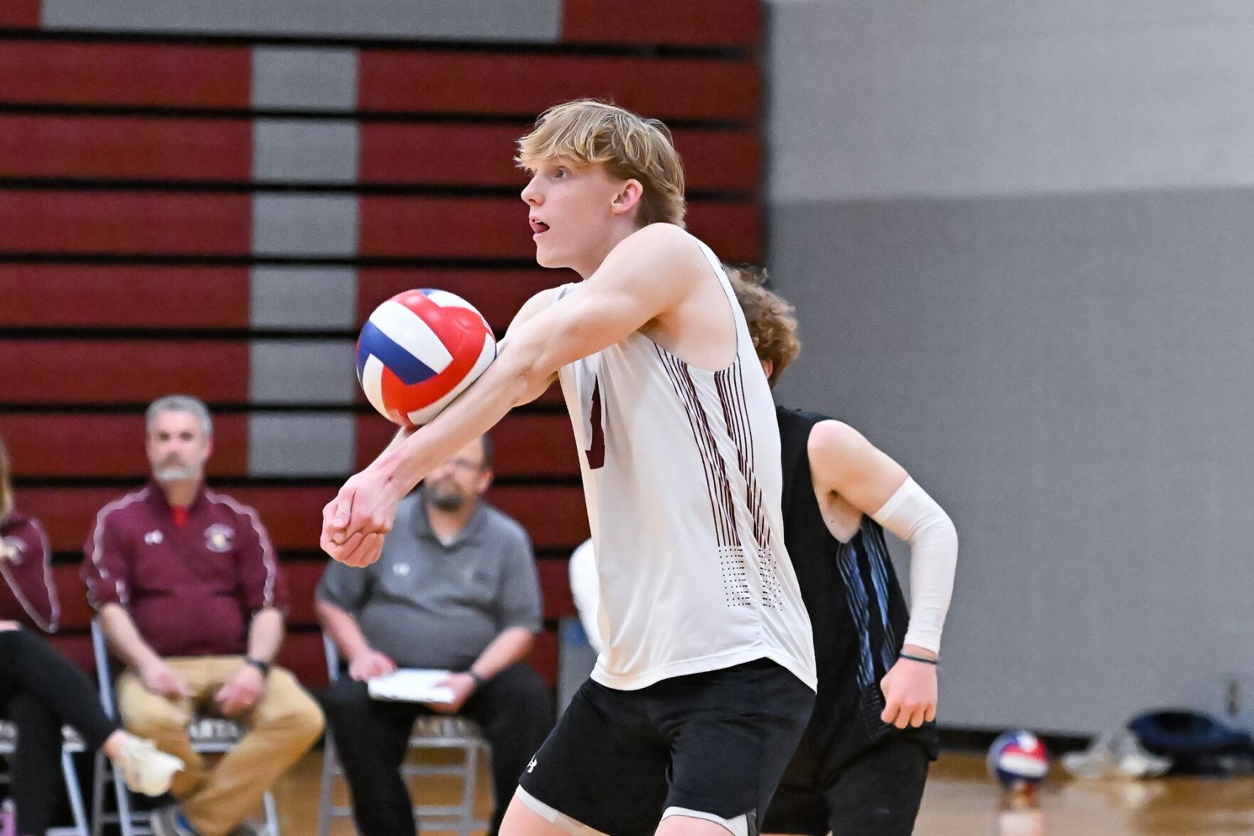 05/02/24 - Boys Volleyball Vianney at De Smet